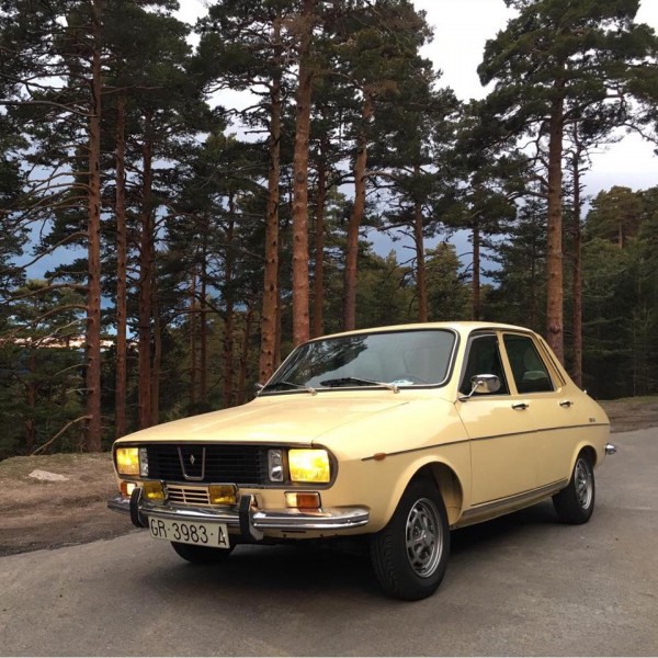 renault 12.jpg