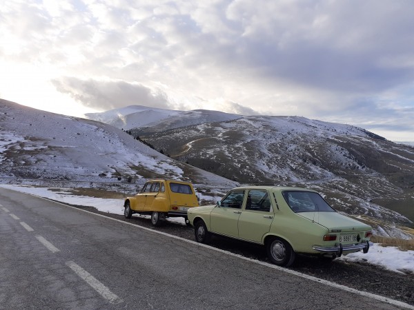 20191109_165113.jpg (3.94 MiB) Visto 5307 veces Aquí de paseo con otro coche conocido del club
