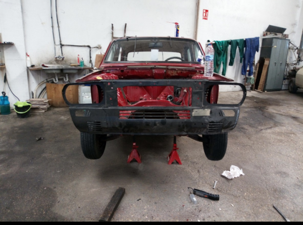 Screenshot_20200124-141347~2.png (592.93 KiB) Visto 8162 veces Comprobación del frontal nuevo.Aqui el que conoce verá un fallo que el coche sigue teniendo hoy en día.Este fallo fue a raíz de la volcada que se pegó el antiguo dueño