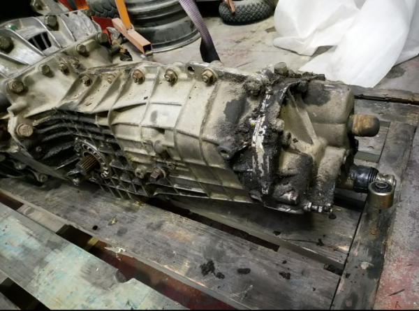 Screenshot_20200215-070009~2.png (640.21 KiB) Visto 2932 veces Empezamos con la caja de velocidades.