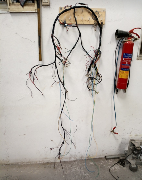 Screenshot_20200326-101649~2.png (865.98 KiB) Visto 3591 veces La instalación apañada y con cinta nueva