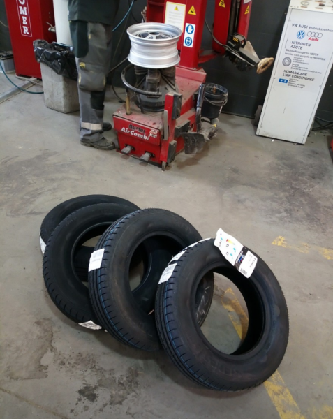 Screenshot_20200428-230152~2.png (922.54 KiB) Visto 5774 veces Primera llanta a montar primera cagada