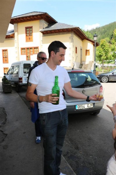 IMG_0257 (Large).JPG (74.21 KiB) Visto 3921 veces Nuestro escanciador oficial