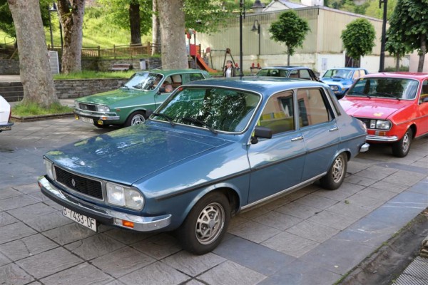 Desde Mollet del Valles vino Kentxo acompañado de Manel ( R12TS-ASS) de acompañante, si esque en ese coche se va de lujo, uno de los mejores R12 TS &quot;confort&quot; que quedan en circulación, sin duda.