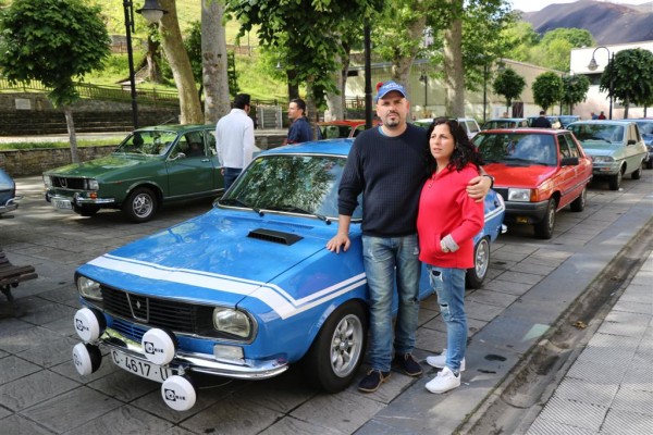 Estos dos (Vin diesel y esposa) no fueron en moto, pero chuparon mas cámara que nunca. Jaja