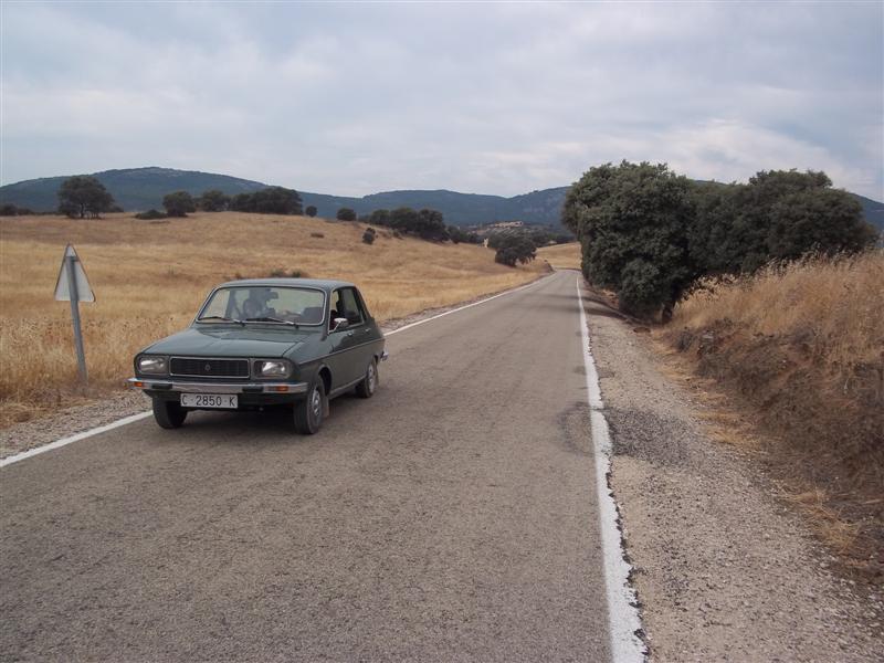 un poco de carretera comarcal nunca viene mal (después de la Cimbarra camino de Ciudad Real)