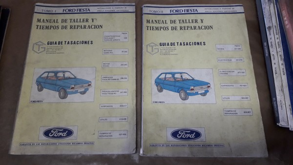 Ford fiesta 2 tomos 15 euros